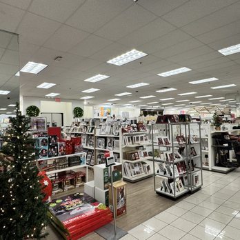 Kohl's - Department Stores Near Me - STATEN ISLAND, New York