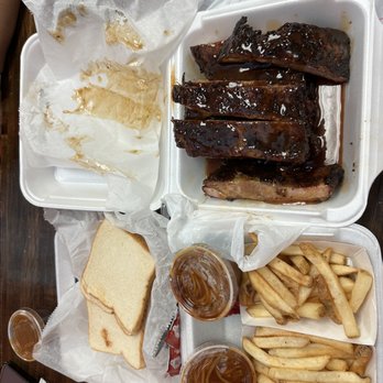 Cozy Corner Restaurant - Slab of Ribs BBQ Spaghetti Fries - Barbeque Near Me - Memphis, Tennessee