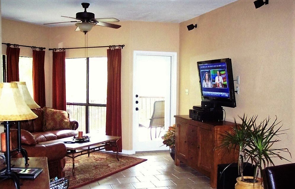 INVERNESS CONDOS Updated October 2024 10 Photos New Braunfels, Texas Hotels Phone