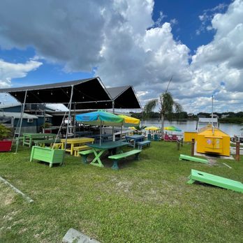 Jerry’s Dockside Bar & Grill - Bars Near Me - Gibsonton, Florida