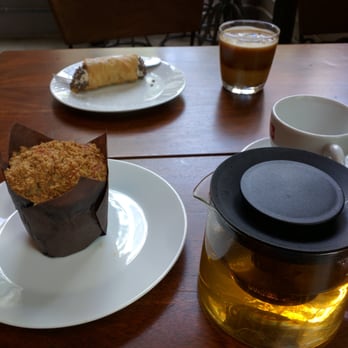 Social Corner - Earl gray tea, raspberry crumble muffin, iced latte and cannoli - Pizza Near Me - Vancouver, British Columbia Social Corner - Earl gray tea, raspberry crumble muffin, iced latte and cannoli - Pizza Near Me - Vancouver, British Columbia