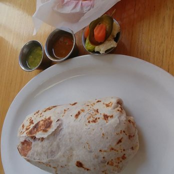 La Barca Birria & Mariscos - Giant super Al pastor burrito - Mexican Near Me - Sacramento, California La Barca Birria & Mariscos - Giant super Al pastor burrito - Mexican Near Me - Sacramento, California