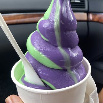 UBAE - Ube and buko pandan soft non dairy icecream - Desserts Near Me - Honolulu, Hawaii