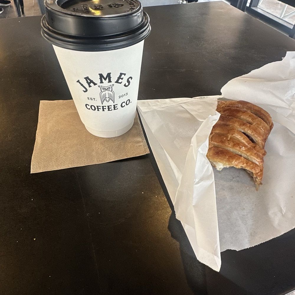 Regular size for coffee, they also warm your bakery items.