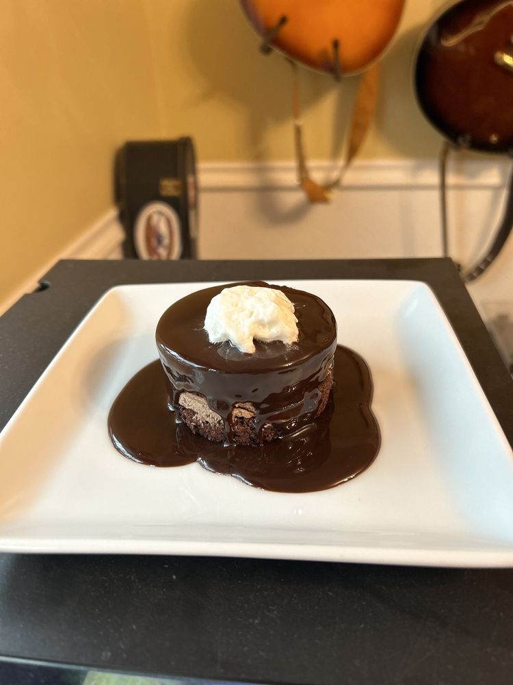 Social spots from Twin Willows