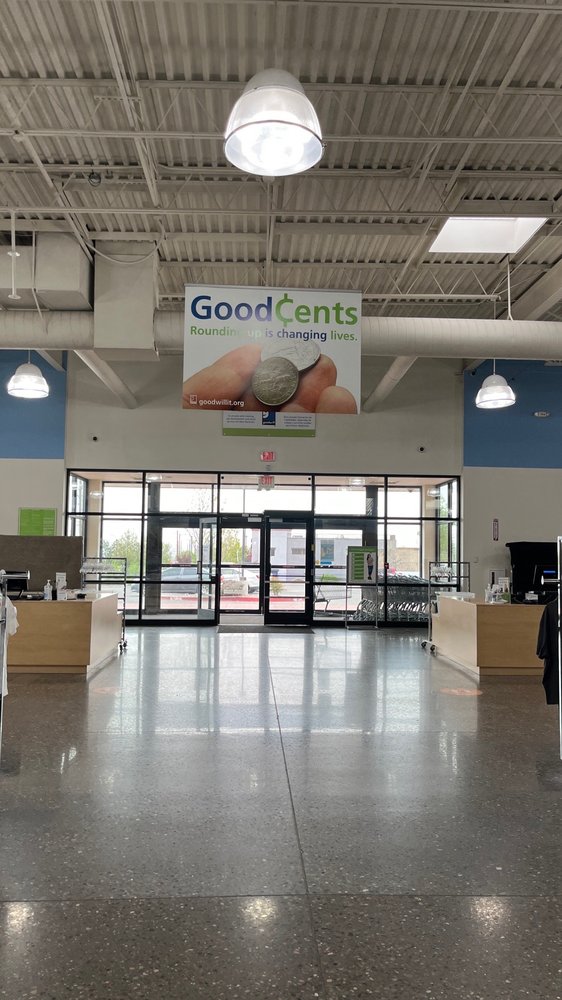 GOODWILL 12 Photos & 22 Reviews 7120 Holly Ave NE, Albuquerque, New