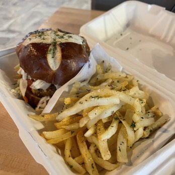 Black Leaf Vegan - Not a fan of their fries, at all. - Vegan Near Me - Indianapolis, Indiana