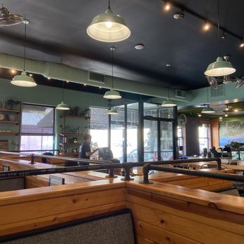 Brownstone Pancake Factory - Atmosphere - Breakfast & Brunch Near Me - Edgewater, New Jersey