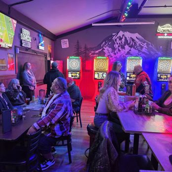 Ricky J's Restaurant and Bar - Vibe - Lounges Near Me - Puyallup, Washington