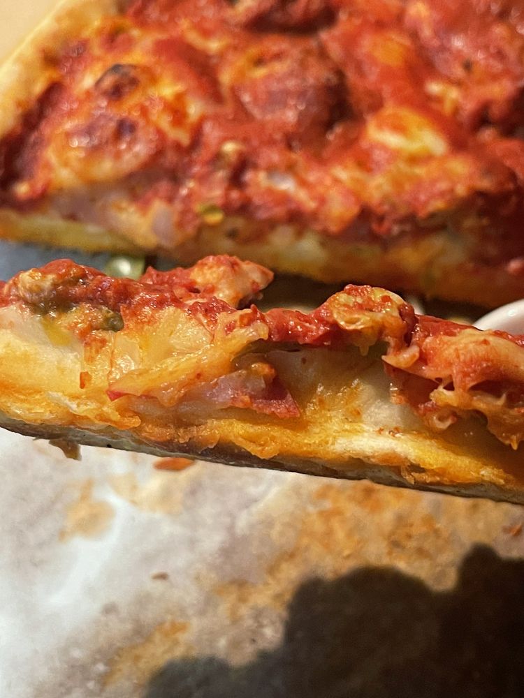 ROCCO’S PIZZA OAKDALE Updated October 2024 16 Photos & 17 Reviews