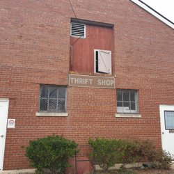 The Bragg N Barn Thrift Shop - Exterior
