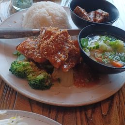 Fish white rice lunch special Fish white rice lunch special