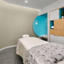 Squeeze Massage - Massage Suite
