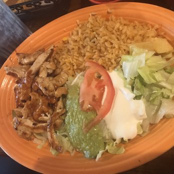 Los Arcos Mexican Restaurant - Arroz con Pollo - Mexican Near Me - Goose Creek, South Carolina