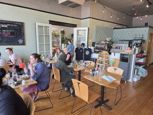 The French Hen Cafe & Moonflower Pizza by null