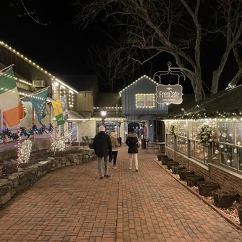 Peddler's Village - Shopping Centers Near Me - Lahaska, Pennsylvania