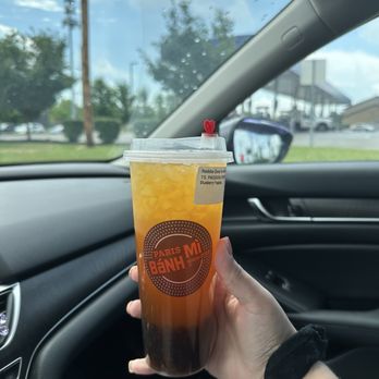 Paris Banh Mi - Passion Green Tea with Blueberry Popping Boba - Bubble Tea Near Me - Boardman, Ohio