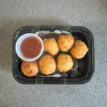 Sushi Para - Sushi Para - Yummy, warm Tako Yaki Japanese Octopus Balls with dipping sauce! - Japanese Near Me - New York, New York Sushi Para - Sushi Para - Yummy, warm Tako Yaki Japanese Octopus Balls with dipping sauce! - Japanese Near Me - New York, New York