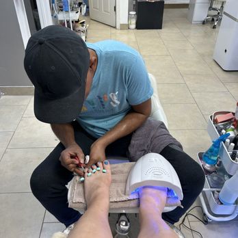 The Nails Lounge - Tom's perfect and meticulous gel pedicure! - Nail Salons Near Me - Johnson City, Tennessee The Nails Lounge - Tom's perfect and meticulous gel pedicure! - Nail Salons Near Me - Johnson City, Tennessee