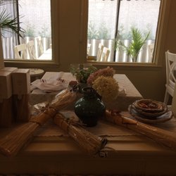 Maison 1890 - This is a charming little restaurant in the Laurentides we were told my friend. The food is spectacular will be returning.