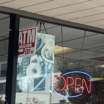 Poster's Donuts - Donuts Near Me - Pasadena, California