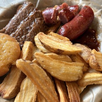 Famous Dave's Bar B Que - Barbeque Near Me - Peoria, Arizona