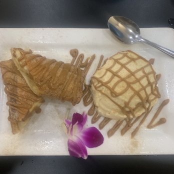 Mrs Potato - Banana Empanada with icecream - Brazilian Near Me - Orlando, Florida Mrs Potato - Banana Empanada with icecream - Brazilian Near Me - Orlando, Florida