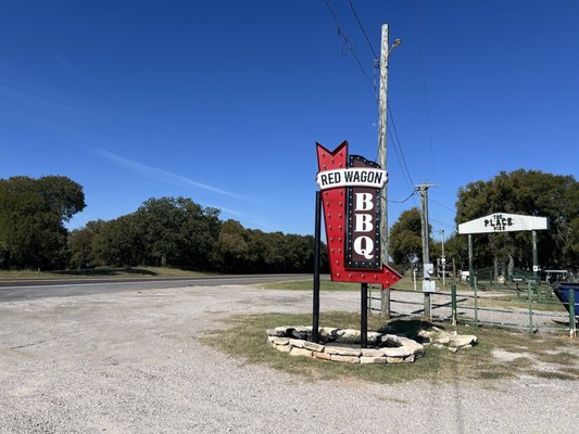 Red Wagon BBQ by null