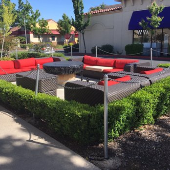 Manderes - Patio Area - Bars Near Me - Folsom, California
