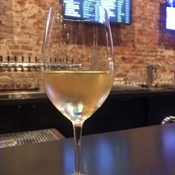 Farmers Union Pour House - Halter Ranch Grenache Blanc