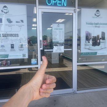 TechDaddy - Front of store - Mobile Phone Repair Near Me - Broken Arrow, Oklahoma