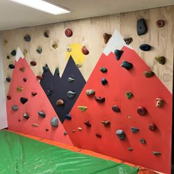 Urban Fort Play - Rock wall