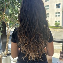 Curly hair queen! Curly hair queen!
