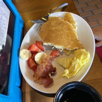 Old West Cafe - Kids pancakes with bacon and fruit - Breakfast & Brunch Near Me - Grapevine, Texas Old West Cafe - Kids pancakes with bacon and fruit - Breakfast & Brunch Near Me - Grapevine, Texas