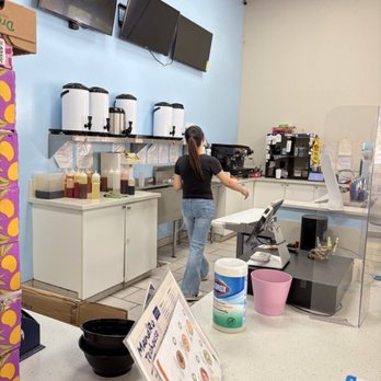 MandRo Teahouse - Back prep area. - Bubble Tea Near Me - Davis, California MandRo Teahouse - Back prep area. - Bubble Tea Near Me - Davis, California