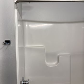 Woodspring Suites - Shower. - Hotels Near Me - Easton, Pennsylvania Woodspring Suites - Shower. - Hotels Near Me - Easton, Pennsylvania