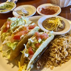 Vista Grande Mexican Restaurant - Shredded beef taco dinner