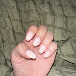 Magic Nails and spa - Dip on natural nails.
