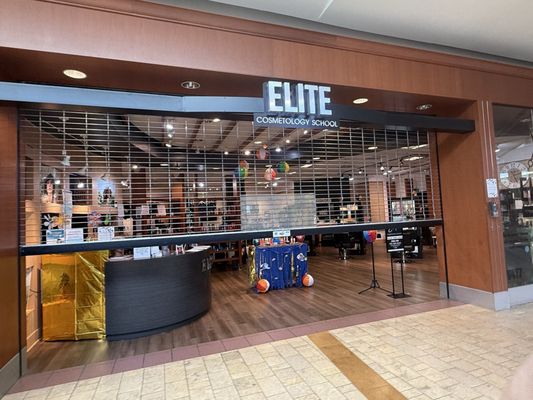 The Shops at Palm Desert by null