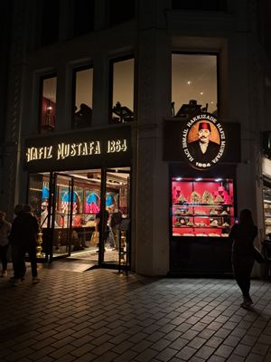 Hafız Mustafa by null