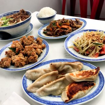 Chop Chop - Chinese Near Me - Toronto, Ontario