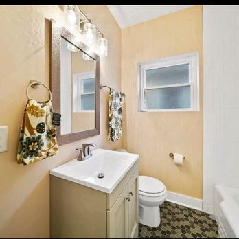 2nd City Homes, Inc - Contemporary bathroom - Interior Design Near Me