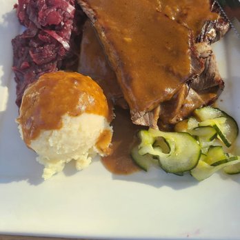Red Viking Restaurant - HOT Open face roast beef sandwich - Breakfast & Brunch Near Me - Solvang, California