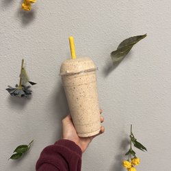 Good Vibes Nutrition - Chocolate Chip Banana Bread Shake!