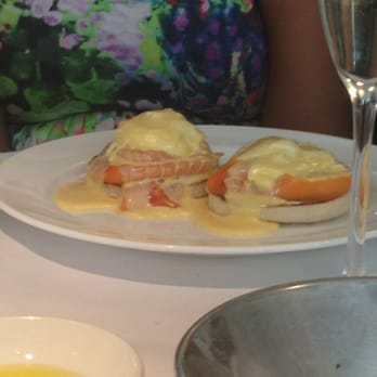 Cecconi's Mayfair - Eggs Florentine - Italian Near Me - London, XGL Cecconi's Mayfair - Eggs Florentine - Italian Near Me - London, XGL