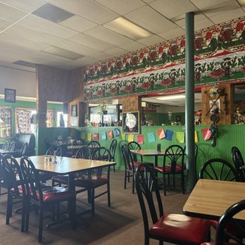 El Canelo IV - Inside - Mexican Near Me - Erie, Pennsylvania El Canelo IV - Inside - Mexican Near Me - Erie, Pennsylvania