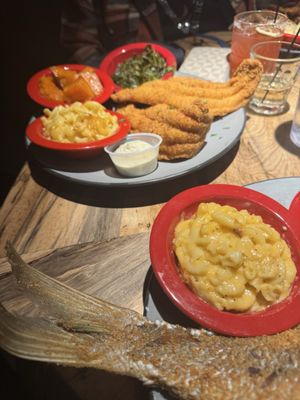 Frederick's Wine and Dine by null