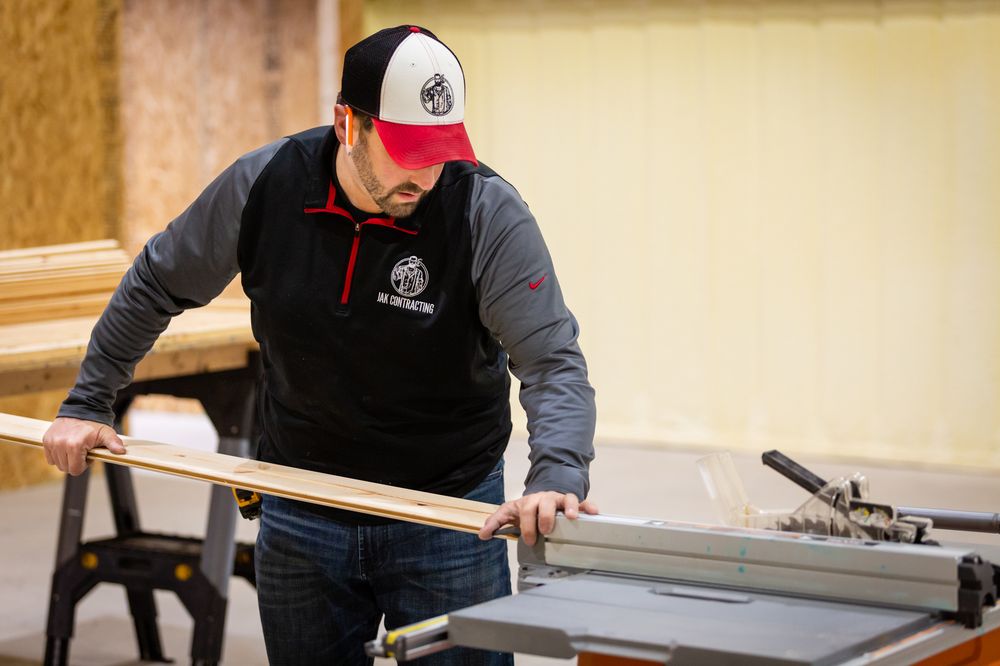 Slide of Jak Contracting