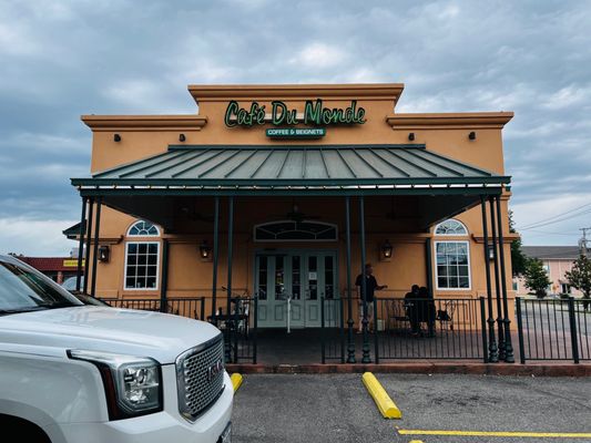 Cafe Du Monde by null