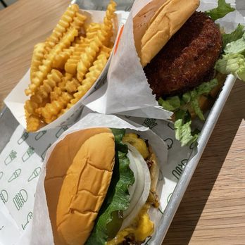 Shake Shack Westgate - Burgers Near Me - San Jose, California Shake Shack Westgate - Burgers Near Me - San Jose, California